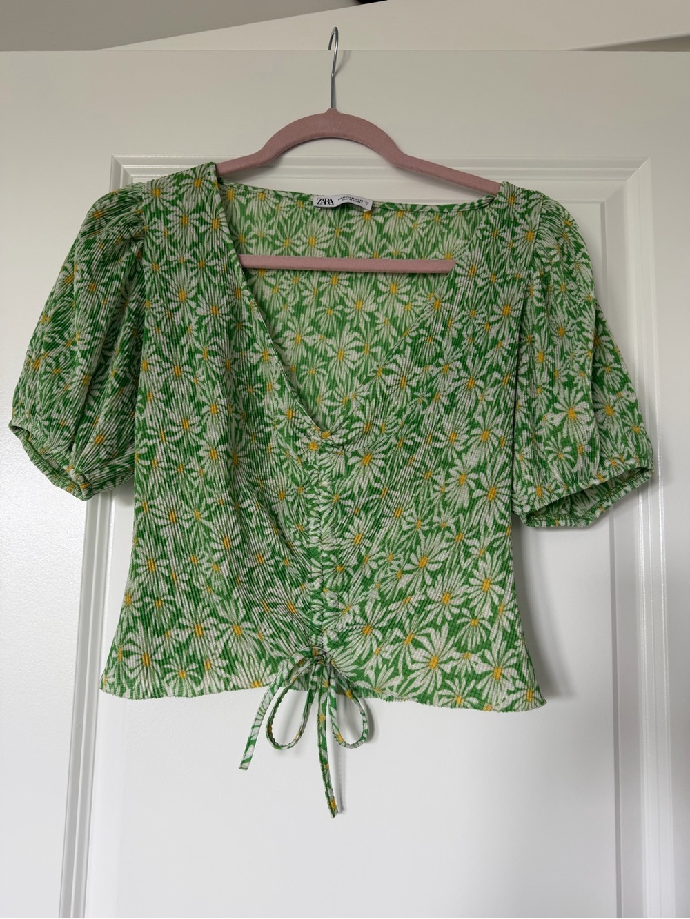 Zara Green Daisy Ruched Puff Sleeve Top - Medium